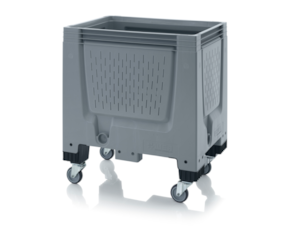 Big boxes with ventilation slits
