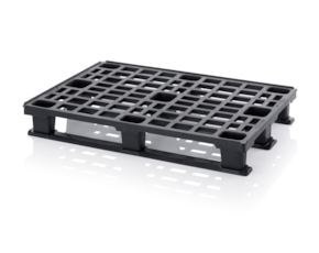 Lightweight pallets with retaining edge