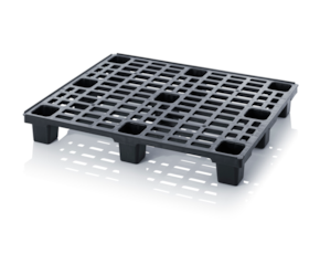 Lightweight pallets with retaining edge