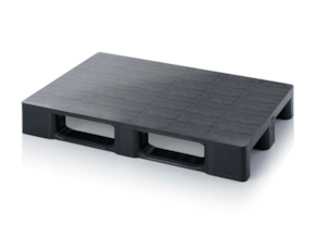Cleanroom pallets made from reclaimed material without retaining edge